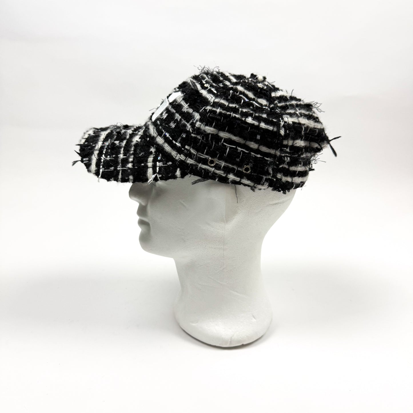 UNDISCLOSED ATELIER Tweed Time Traveller Kappe