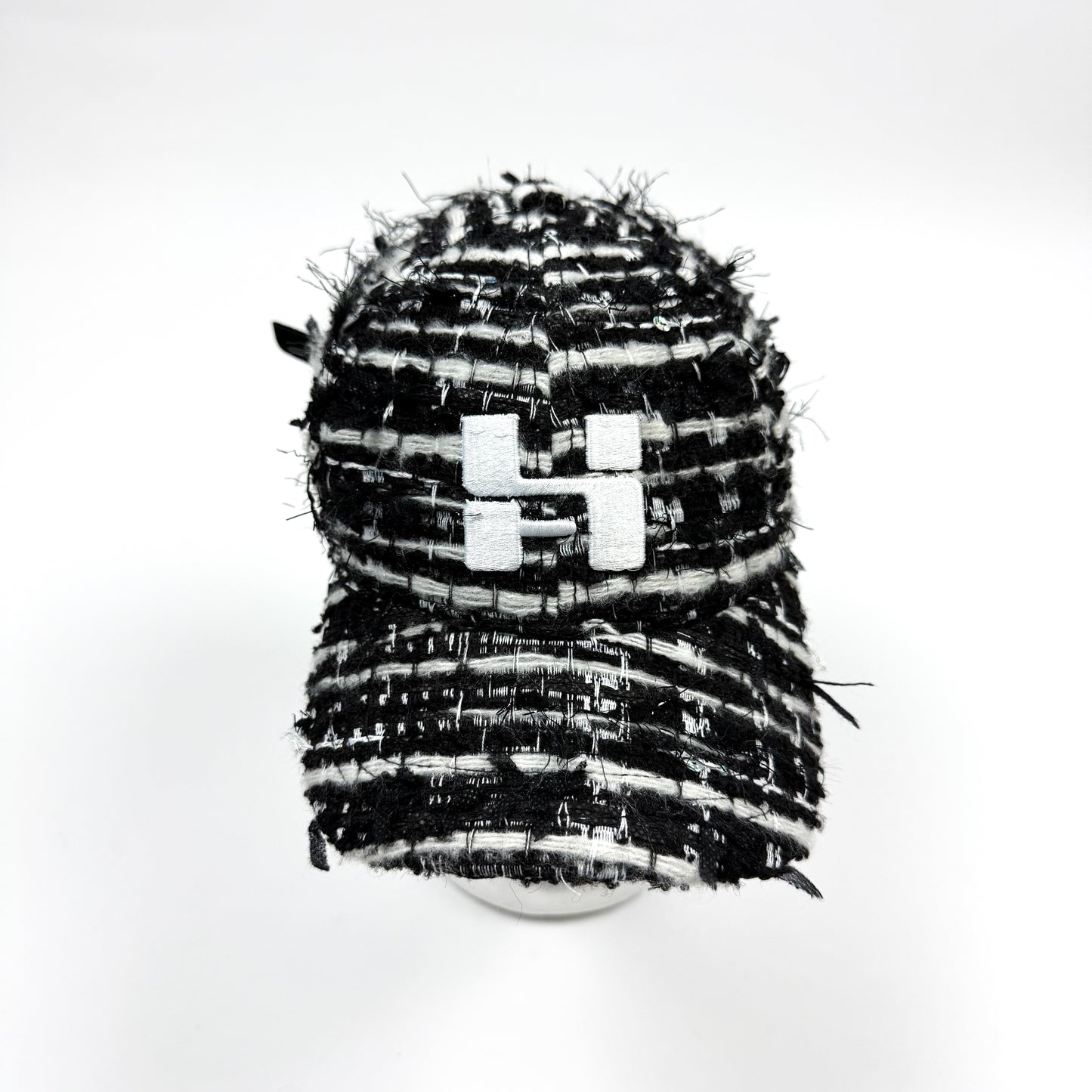 UNDISCLOSED ATELIER Tweed Time Traveller Kappe