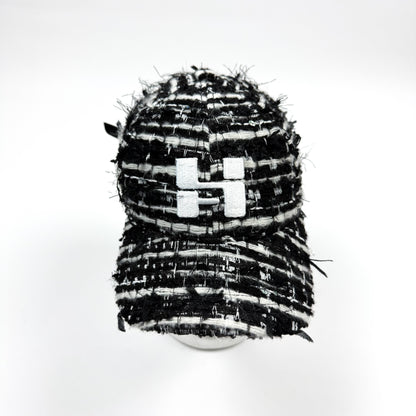 UNDISCLOSED ATELIER Tweed Time Traveller Kappe